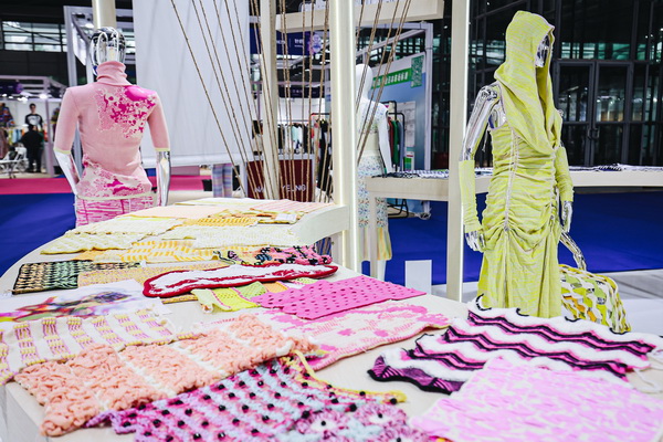 潮涌鵬城，開啟時尚 “超鏈接”丨第30屆FASHION SOURCE時尚之源深圳展、AW25深圳原創時裝周盛大啟幕