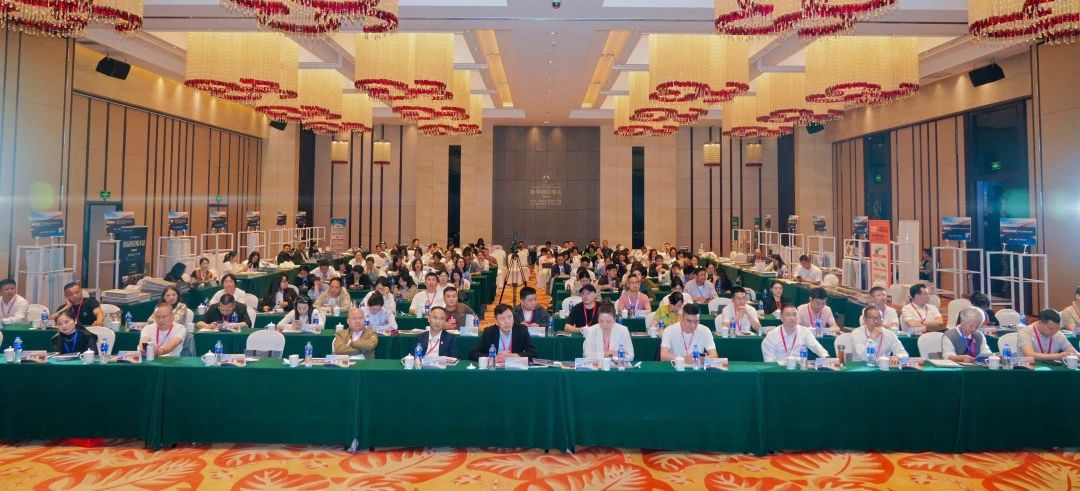 拓展國內(nèi)市場，深化協(xié)同共贏！?2025“絲路柯橋·布滿全球”對接會走進(jìn)長沙